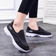 *รองเท้าผ้าใบ ชาย/หญิง รองเท้าแฟชั่นเกาหลี New Fashion รุ่น B11 - B22 Triple888