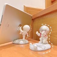Spaceman Mobile Phone Stand Cute Phone Holder Resin Process Small ornaments Exchange Gifts Lazy Bracket Decoration Mobile Phone Stand Astronaut Mobile Phone Holder Desktop display stand