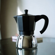 สีดำ 300 ml. เครื่องชงกาแฟ  กาต้มกาแฟ มอคค่าพอท ฐานสแตนเลส Stainless Moka Pot Espresso ใช้ได้กับเตาแก๊ส, เตาไฟฟ้า และเตาแม่เหล็กไฟฟ้า