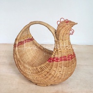 Chicken round handle basket / Fruit organiser display basket / Bakul rotan bentuk ayam