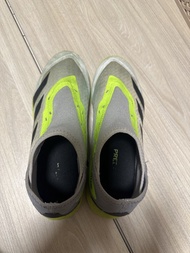 Adidas Predator 足球鞋