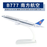 Aircraft China Southern Airlines Boeing 777 Simulation with Landing Gear and Lights Model Ornament A
