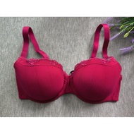 Unused Bra Size 32D With Underwire No Foam Padding (D16)