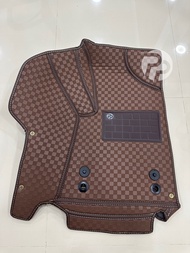 พรมปูพื้นรถยนต์ PORSCHE CAYENNE  2010-2017  ลายหลุยส์  ทั้งคัน