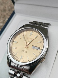 นาฬิกา Seiko 5​ Automatic​ กลไกลระบบเครื่อง 7s26  หน้าสีทอง ของแท้100%