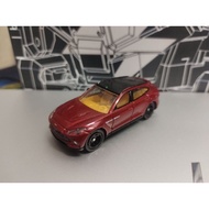 TOMICA 2021 ASTON MARTIN DBX
