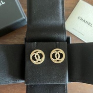 Chanel classic vintage round gold CC logo pearl Earrings經典中古復古小香香奈兒珍珠閃石圓形耳環絕版罕有#291