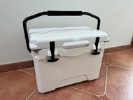 Ice cooler box