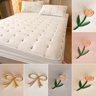 Thickened Mattress Cover Solid Color Embroidered Fitted Bedsheet   Mattress Pad Single/Queen/King/Super King Soybean fiber Cadar