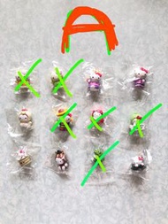 Vintage 1999 to 200x 絕版Sanrio Hello Kitty Mini 膠公仔+白川鄉+Kinder