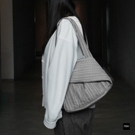 PDM กระเป๋าสะพาย ผ้าพลีท Echo Mini