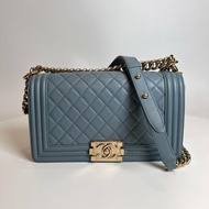 CHANEL 27開 灰藍羊皮淡金扣BOY25