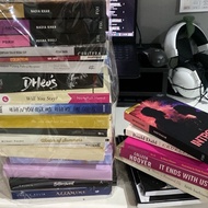 AU NOVEL PRELOVED USED DIKTA AND LAW AZZAMINE BITTERSWEET BUTTERFLIES