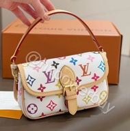 LV LOUIS VUITTON diane nano 村上隆 聯名 子母包 carryall 枕頭包 白三彩 Monogram Multicolore  流浪包 風琴包 馬車 枕頭包 旅行包 斜孭袋