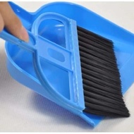 Broom set with mini dustpan