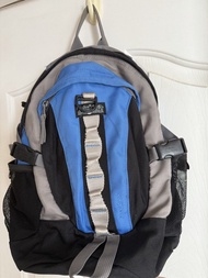 Podia Adventure 細背包