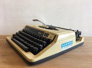 WH3821【四十八號老倉庫】二手 早期 日本 CLOVER  ROYAL 7 打字機【懷舊收藏拍片道具】降價