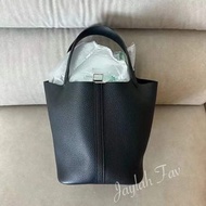 Hermes P22 Picotin 22 黑色銀扣 black W Stamp