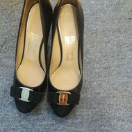 Salvatore Ferragamo 高貴黑色皮鞋