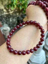 Vòng tay đá Ruby phi tự nhiên - siZe 7li. Giá 550k.