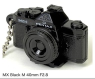 Takara Pentax 一眼レフカメラミニチュアコレクション 賓德相機 扭蛋匙扣吊飾 (MX Black + smc PENTAX-M 40mmF2.8)