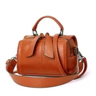 COYOUKI 中古感機車斜背包 波士頓小包 新款小眾單肩斜挎包 韓款高級感黑色小方包 手提包潮【全館包包享保固】