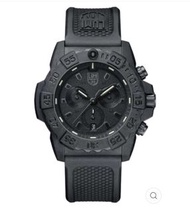 Luminox 全黑潛水計時錶