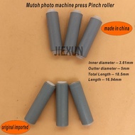 2023 12ชิ้นล้อป้อนกระดาษแบบบีบสำหรับ VJ-1204 RJ-900C RJ-900X RJ-901C VJ-1304 VJ-1324เครื่องพิมพ์ทำละ