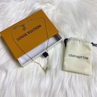 Louis Vuitton Essential V 項鍊