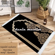 TOP NO. 1 Black prayer mat with kiswah motif, Turkish prayer mat By Dunia Muslim Y1M0