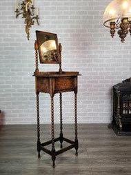 【卡卡頌  歐洲古董】英國古董 螺旋橡木雕刻 特殊 化妝桌 梳妝台 補妝台 桌鏡 t0252