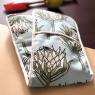 台灣獨家aLoveSurpeme南非手繪加厚隔熱長布巾手套_藍底藍色帝王