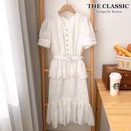 เดรสเอวระบาย+เข็มขัด M-2XL เดรสลูกไม้สีขาว ชุดทำบุญ งานป้าย THE CLASSIC
