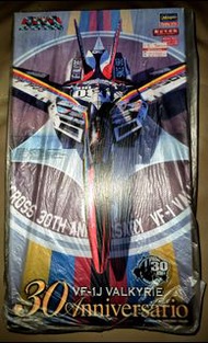 Macross限定生產版1/72

VF-1J 30 Anniversario