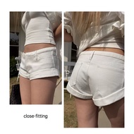 White Low-rise Shorts-Low-rise Shorts-SLAYA MOOD (Small format, please help the shop read the size c
