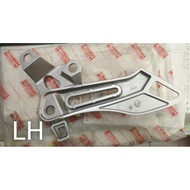 BRACKET REAR FOOTREST-YAMAHA SRV110-ORI HLY