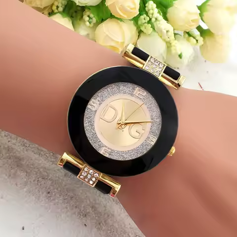 DQG Luxurious Brand Simple Design Ladies Quartz Watches Black And White Silicone Strap Large Dial Cr