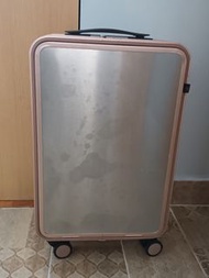 IT 20吋4孖轆硬行李箱 20" 4 double wheels hard shell luggage