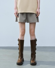 URBAN REVIVO - Quần short nữ ống rộng lưng thun UYY650050-DC1