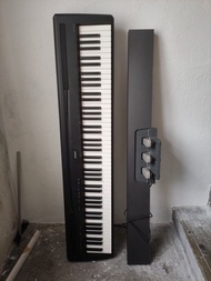 Yamaha 電子琴 excellent working condition black digital piano model P-95B with foot pedals LP-5A