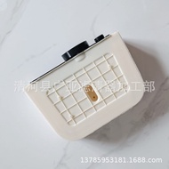 Applicable16Payment Q7Filter Element q7Air Filter Car Filter Element Accessories4M0133843C