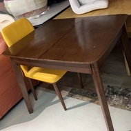 【樣板特價】北歐小戶型長方形實木餐桌飯桌可伸縮折疊餐檯（90CM打開後120CM 單桌 胡桃色）230012