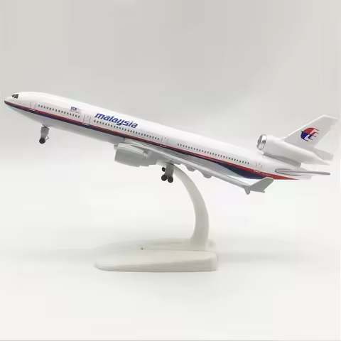 20cm airplane kids toys Scale 1/400 Air Malaysia MD11 Alloy Model Plane Kit Static Diecast Aircraft 