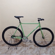 Sepeda Fixie united soloist 01