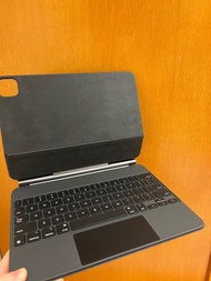 iPad Magic Keyboard 11”