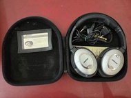 Bose 降噪耳機連收納盒及配件