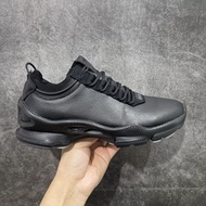 ECCO 全黑運動鞋