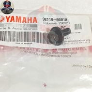 ORIGINAL NOUVO LELE REAR MUDFRAME CONNECTION COVER BOLT 90119-06018