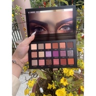 Huda Beauty Desert Dusk Palette