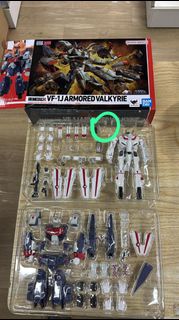 (N)開封品 缺支架粒 Bandai Hi-Metal R VF-1J Armored Valkyrie Macross 一条輝專用機 超時空要塞
